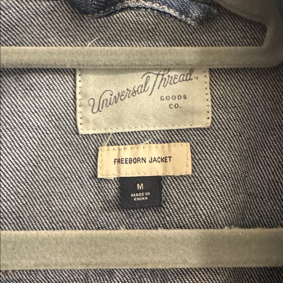 Universal Thread denim jacket - Picture 2 of 2